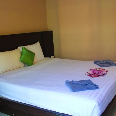 Hollywood Inn Hotel Patong Ngoại thất bức ảnh