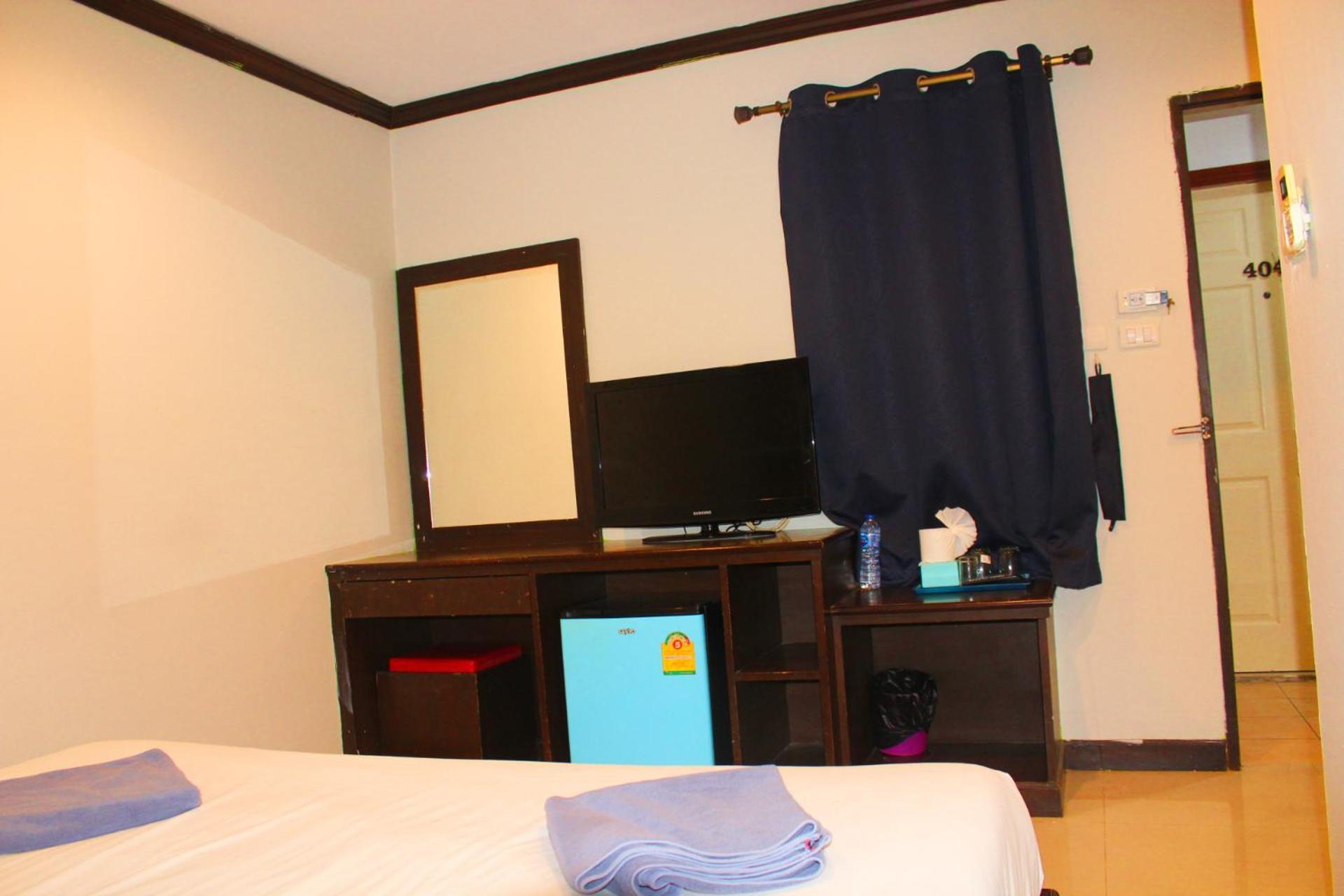 Hollywood Inn Hotel Patong Ngoại thất bức ảnh