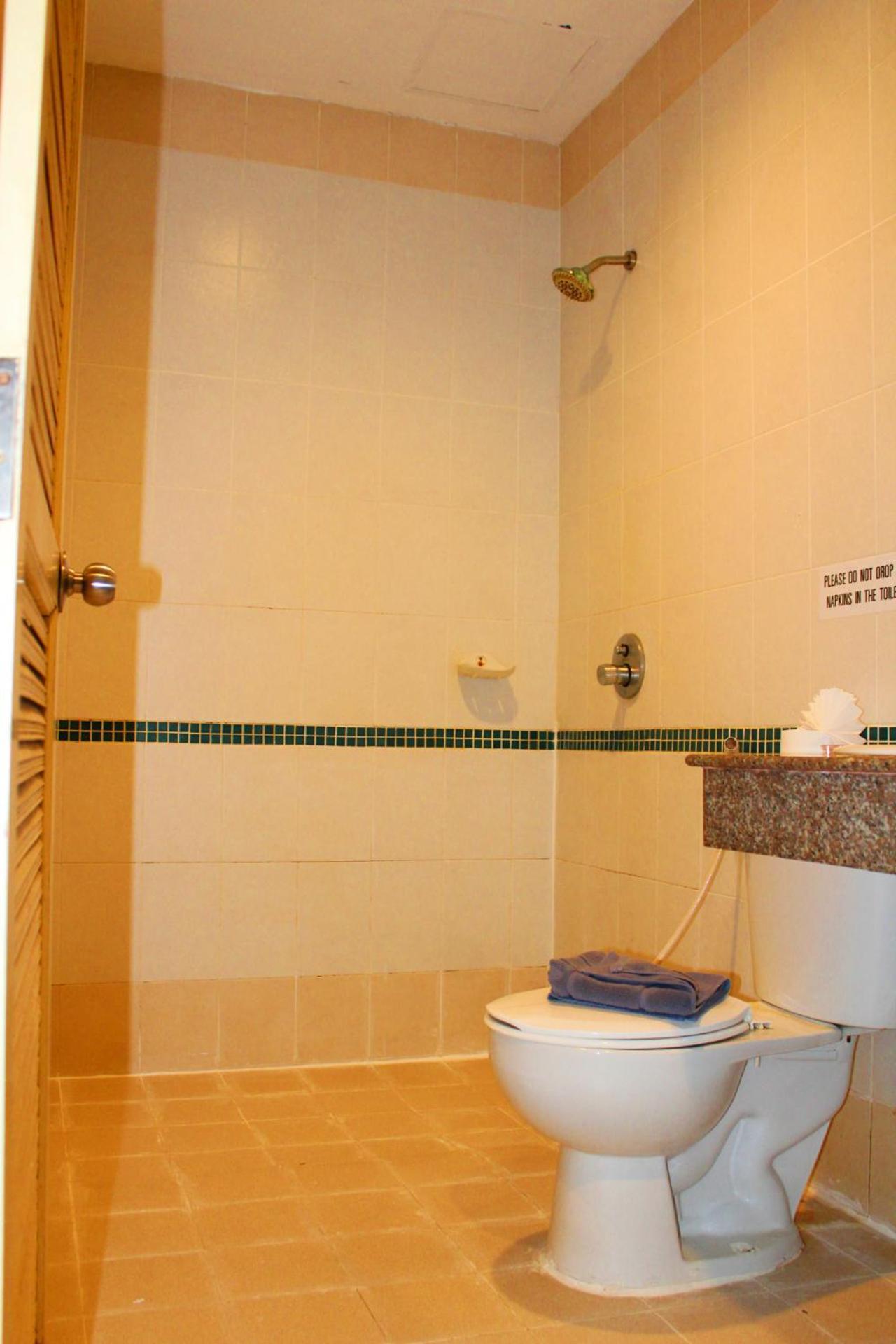 Hollywood Inn Hotel Patong Ngoại thất bức ảnh