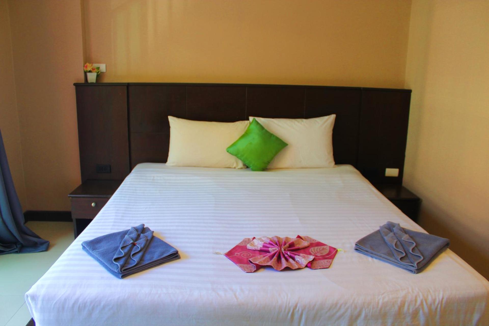 Hollywood Inn Hotel Patong Ngoại thất bức ảnh