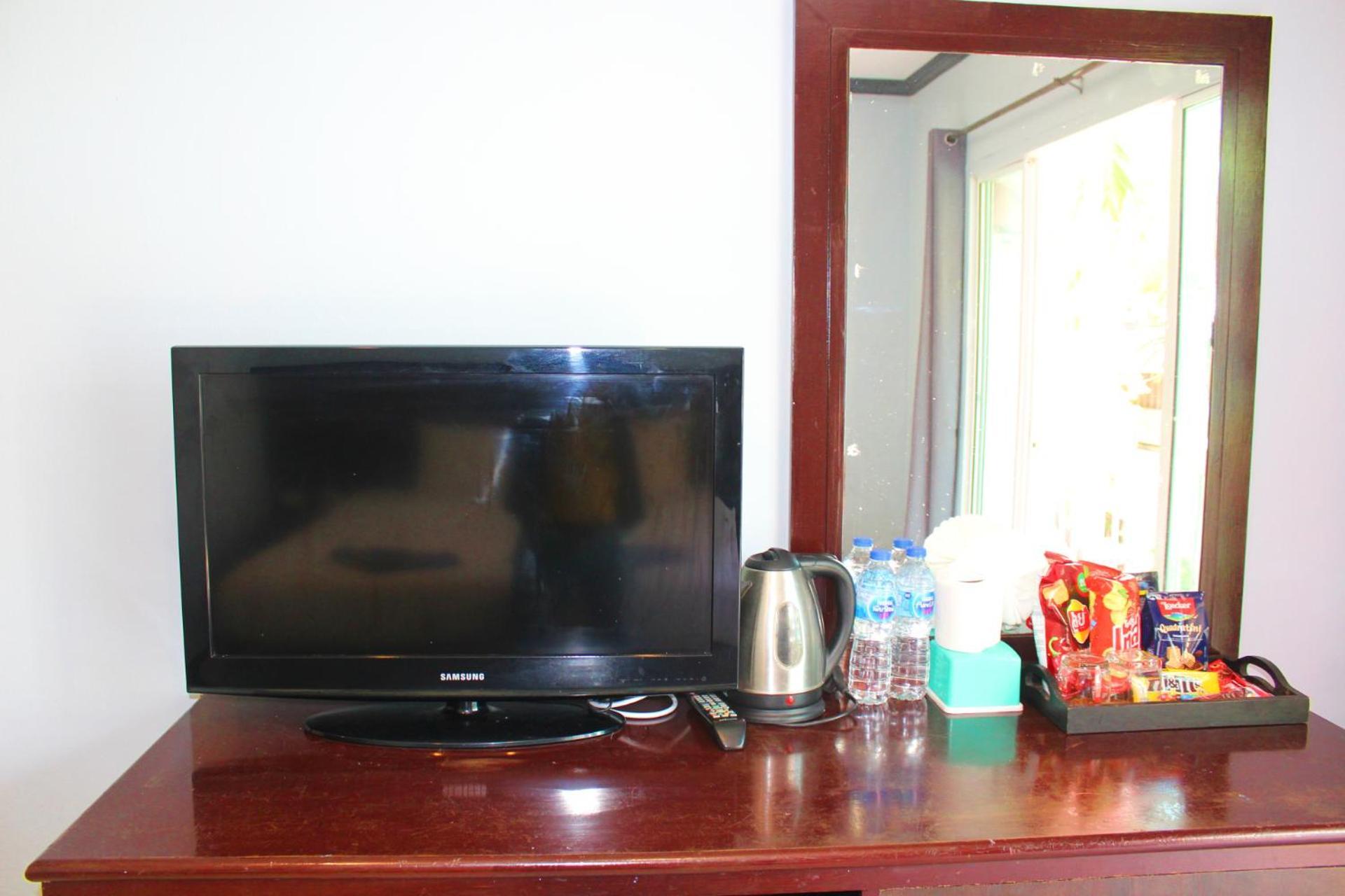 Hollywood Inn Hotel Patong Ngoại thất bức ảnh