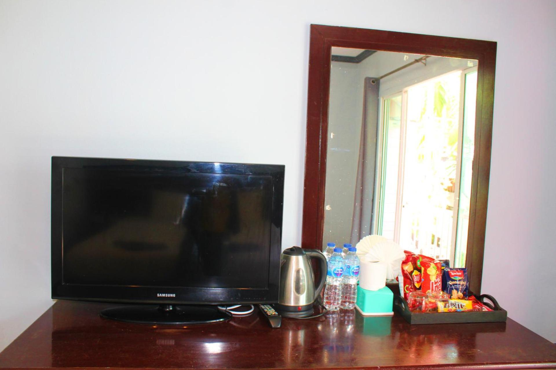 Hollywood Inn Hotel Patong Ngoại thất bức ảnh