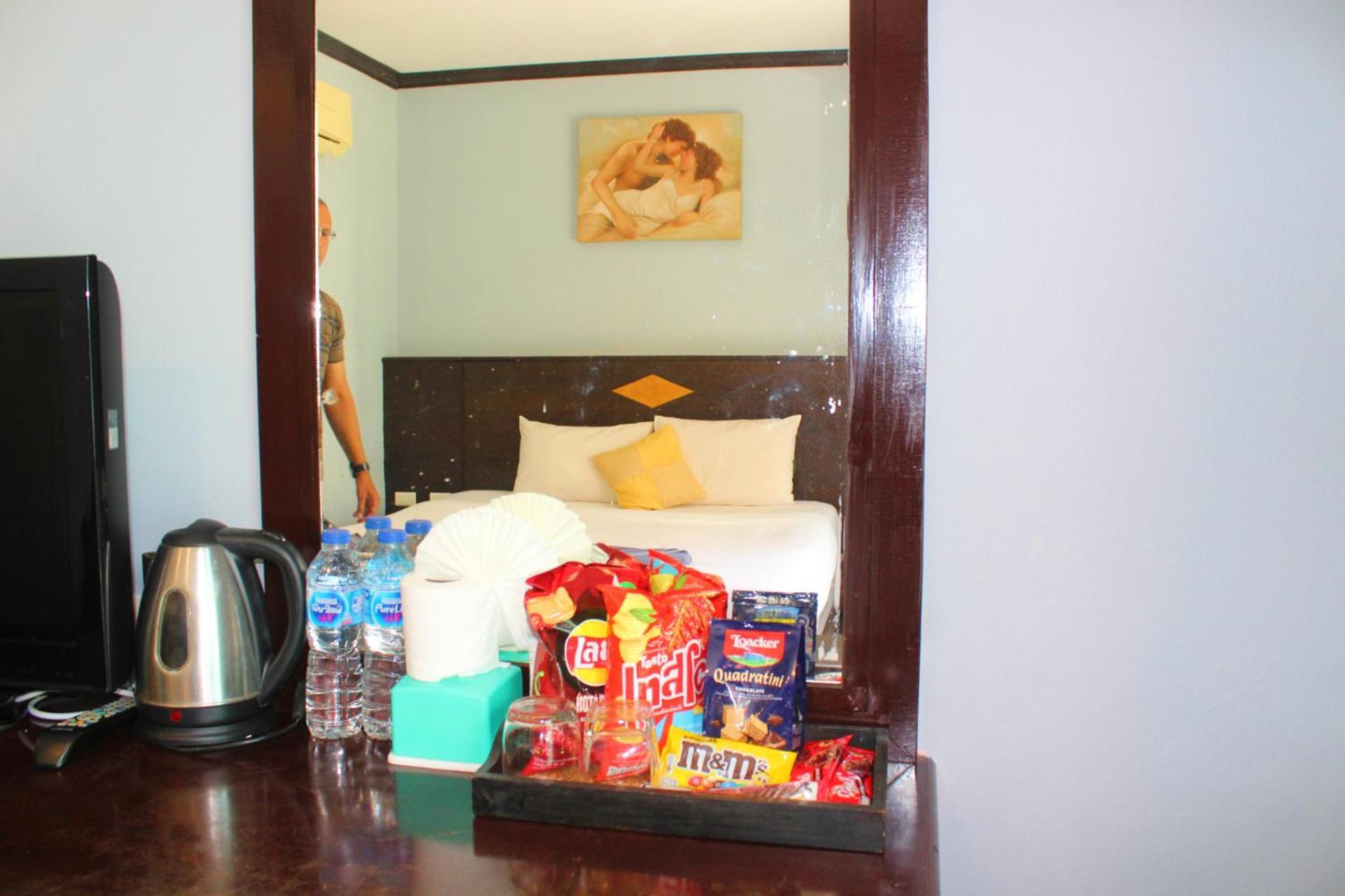 Hollywood Inn Hotel Patong Ngoại thất bức ảnh